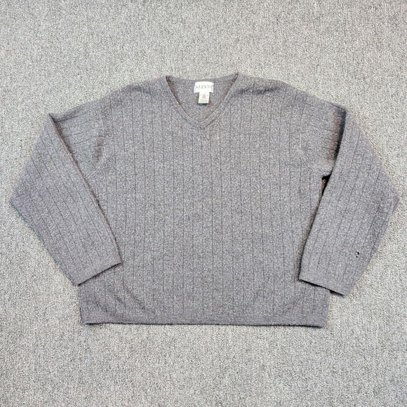 Alfani Vintage Italian V-Neck Sweater XL Gray Extra Fine Merino Wool Ribbed Knit — photo 2